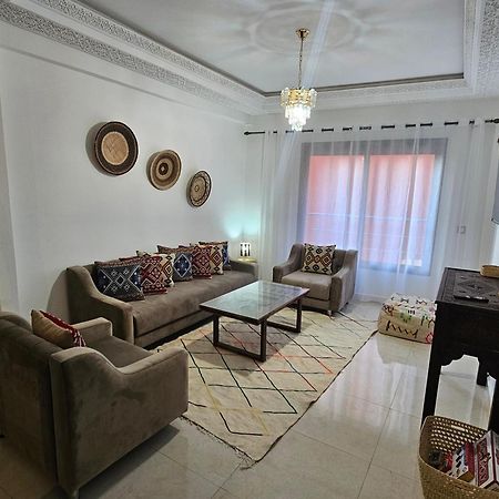 Charming Apartment In Szavíra Kültér fotó